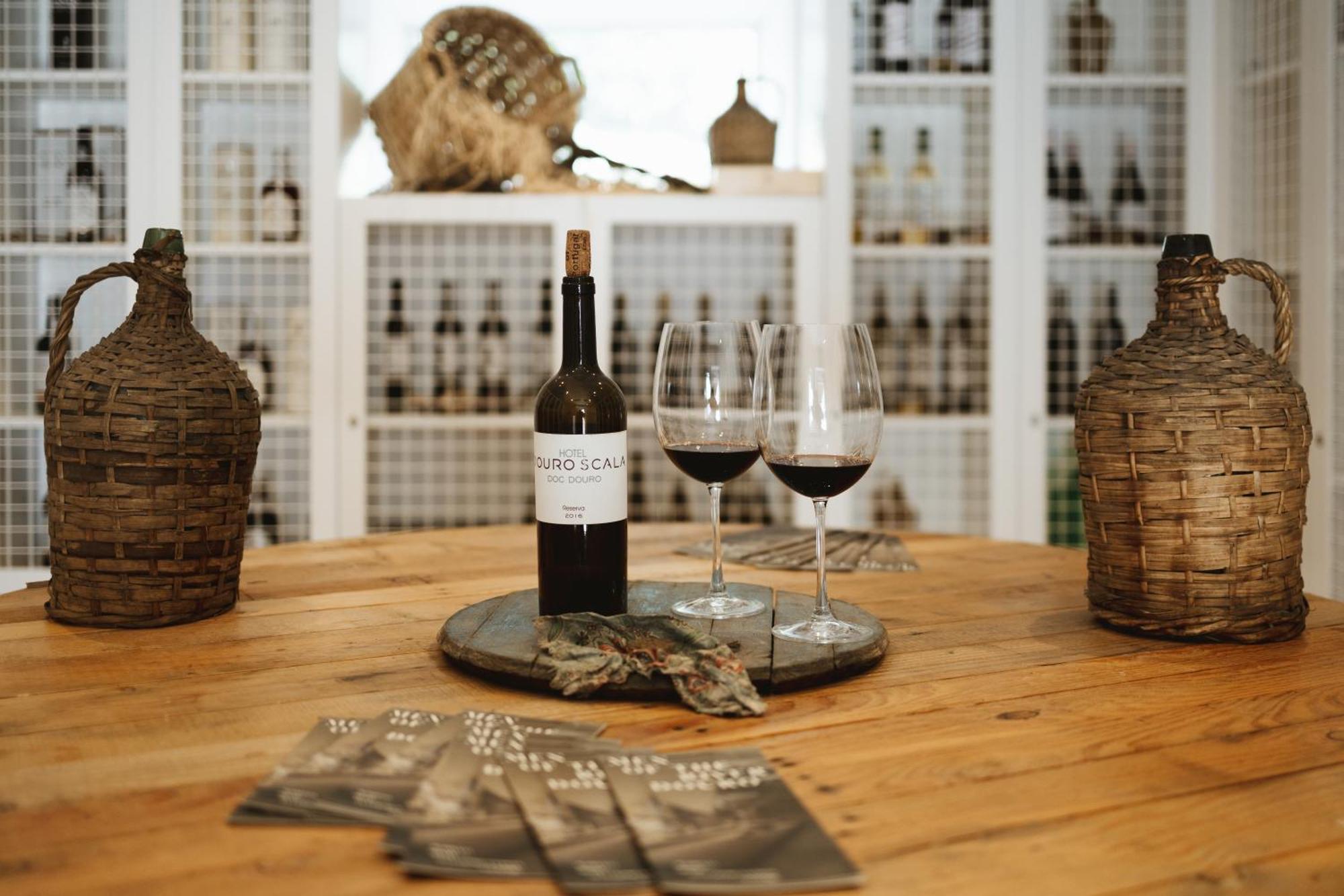 Douro Scala Hotel Mesao Frio Bagian luar foto Wine from the region