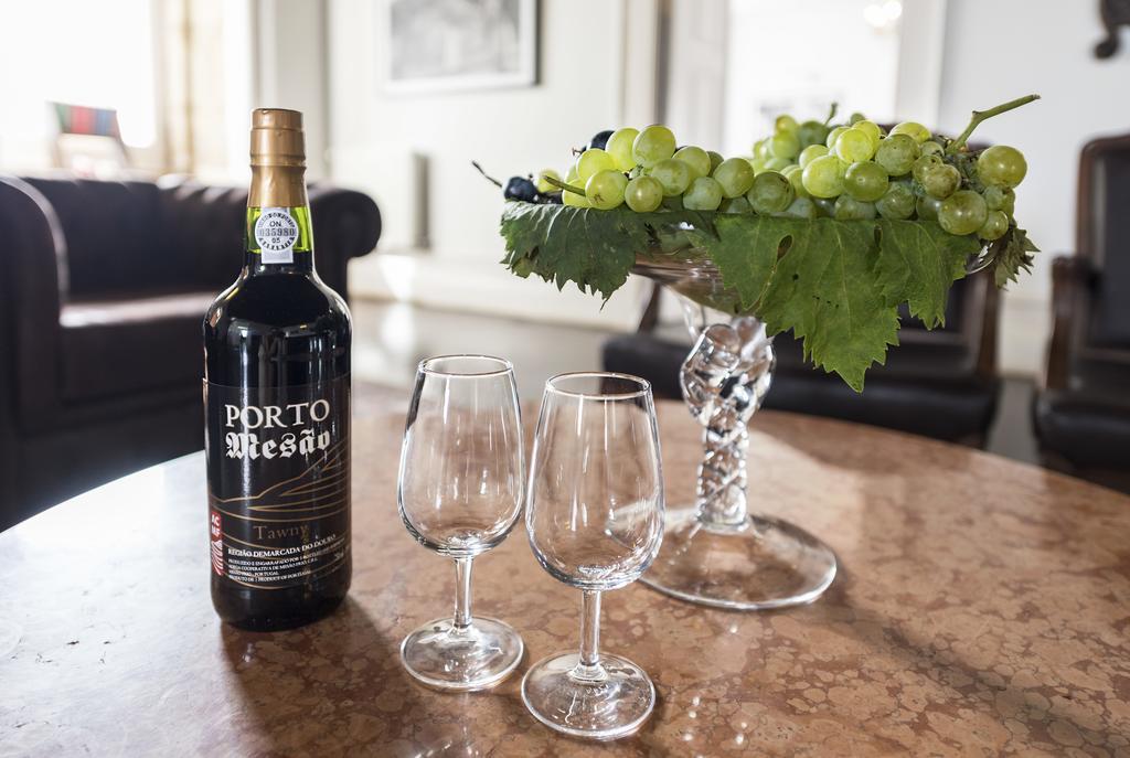 Douro Scala Hotel Mesao Frio Bagian luar foto A bottle of Port wine