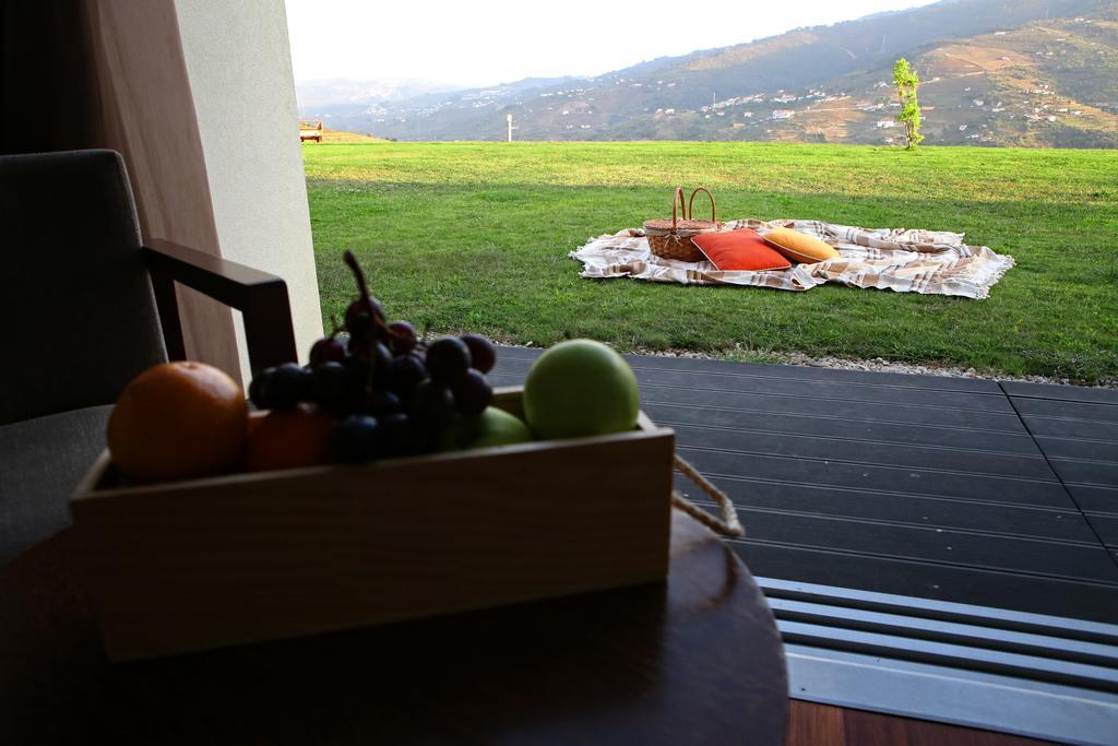 Douro Scala Hotel Mesao Frio Bagian luar foto A picnic in the Douro Valley