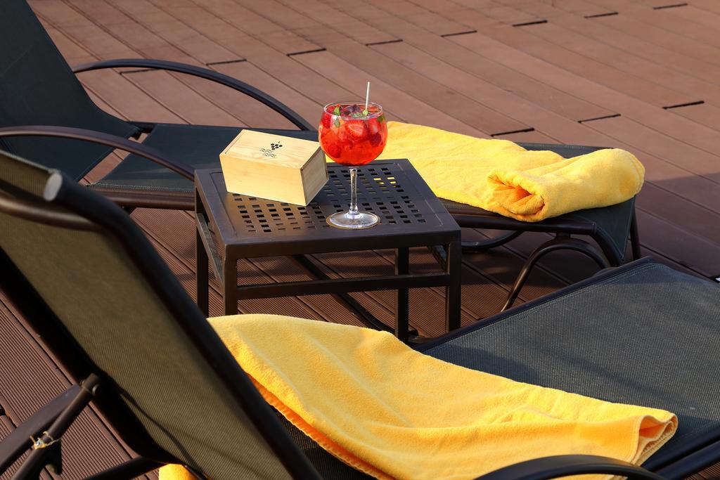Douro Scala Hotel Mesao Frio Bagian luar foto A Campari Spritz